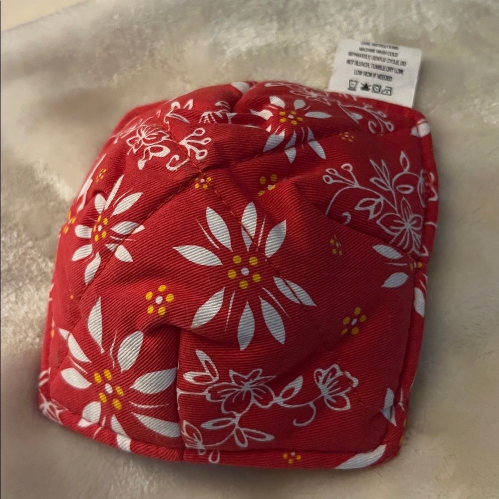 NWOT 🍳 TEMPTATIONS RED FLORAL LACE QUILTED COTTON POT/PAN COVER/LID-KNOB HOLDER